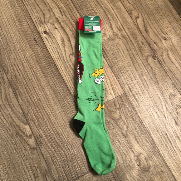 Peanuts Accessories - Peanuts Snoopy Christmas Knee High Socks 9-11